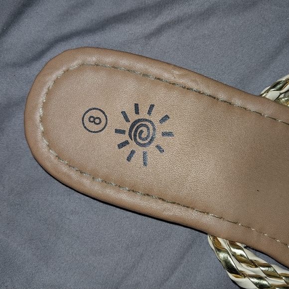 Flipflops - Picture 3 of 4